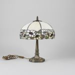 1172 1216 TABLE LAMP